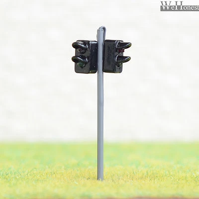 2 x traffic signal light HO OO scale model railroad crossing walk led lamp #GR22 - Image 1 of 4