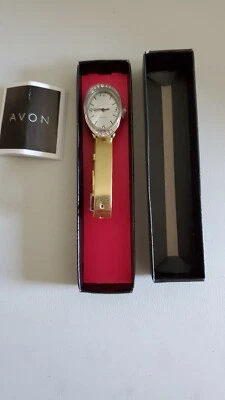 Relógio de pulso feminino Avon SR626SW quartzo pulseira cor dourada - Imagem 1 de 3