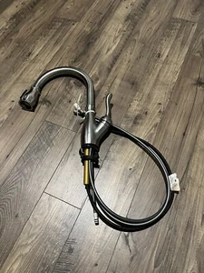 Delta Leland Single-Handle Pull-Down Sprayer Kitchen Faucet 19978Z-SS-DST - Picture 1 of 9
