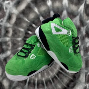 Unisex Oversized Sneaker Inspired Plush Slippers One Size Fits Most (4-10 Adult) - Picture 1 of 3