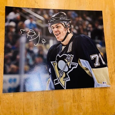 EVGENI MALKIN PITTSBURGH PENGUINS SIGNED / AUTOGRAPHED 16X20 PHOTO BECKETT COA - Image 1 of 3