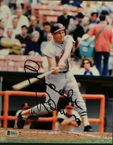 Brooks Robinson Baltimore Orioles HOF Autographed 8x10 Signed Action Photo COA - Picture 1 of 3