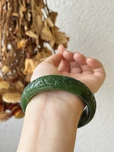 Brazalete tallado flor jade hetiano verde natural 56 mm, 和田碧玉雕花手镯 - Imagen 1 de 11