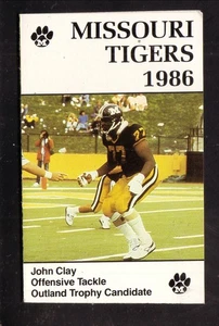 1986 Missouri Tigers John Clay Fútbol Calendario de Bolsillo Busch Beer Big 8 - Imagen 1 de 2