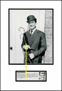 Patrick Macnee John Steed Los Nuevos Vengadores Autógrafo Firmado UACC RD 96 - Imagen 1 de 1