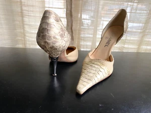 CHANEL PUMPS 36.5-7 closed SHOES grey gray leather reptile $1350 heels pumps - Picture 1 of 9