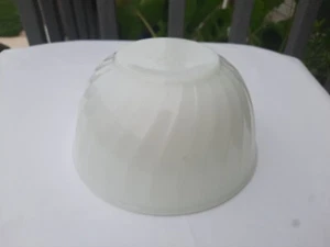 FIRE-KING ANKER HOCKING Ofengeschirr Rührschüssel 7" weiß Wirbel  - Bild 1 von 9