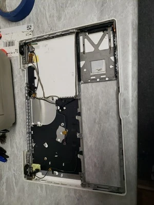 APPLE MACBOOK A1181 GRUPPO ALLOGGIAMENTO INFERIORE 13" CON FILI SPEDIZIONE GRATUITA - Immagine 1 di 4