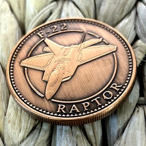 F-22 Raptor Stealth Fighter-Bomber Challenge Coin-United States AIR FORCE USAF - Picture 1 of 4