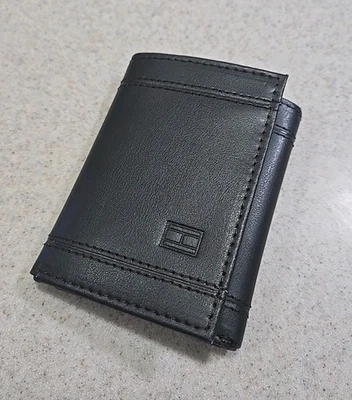 Tommy Hilfiger Hombre Cartera Triple de Cuero Negro con Logo y Ventana de Identificación Foto 1 de 4