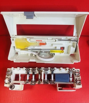 Caja de accesorios de pies prensatelas Bernina genuina completa para 1130 1230 1530 1630+ Foto 1 de 4
