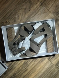 Steve Madden Elita Block Heels Women SIZE 8.5M Leather Strappy Gray - Picture 1 of 7