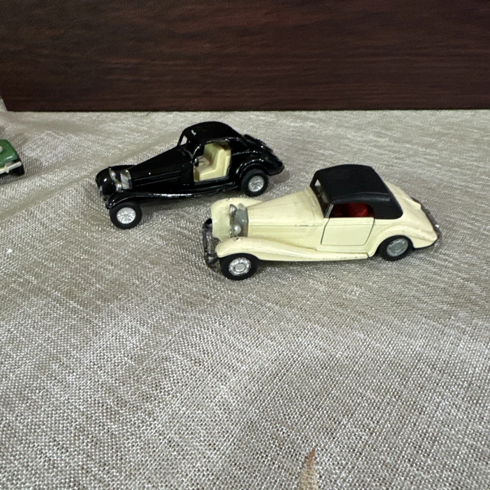 1 Yatming No. 8502 Mercedes 540K Cabriolet pull-back - Diecast Free Bonus Car - Image 1 of 4