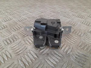 Mercedes A Klasse 176 2012-2018 Kofferraumdeckel / Heckklappenschloss  - Bild 1 von 18