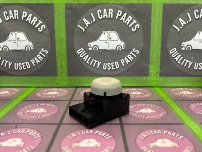 Interruptor de asiento de madera del lado del conductor Chevy Suburban 2008 (identidad: 25802505) OEM Foto 1 de 4