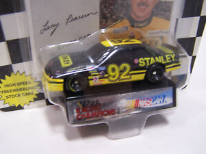 Racing Champions 1994 Edition Larry Pearson Die Cast Stock Car #92