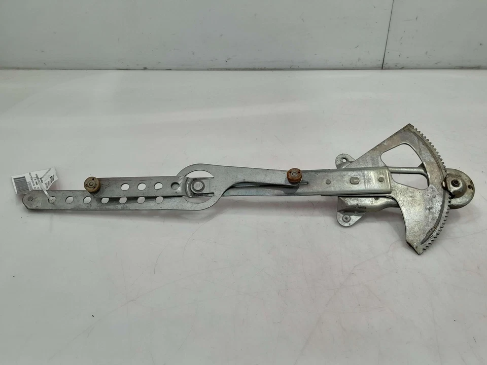 Chevy C/K 1500 1988-1994 manual regulador de ventana delantera lado del conductor LH fabricante de equipos originales Foto 1 de 4