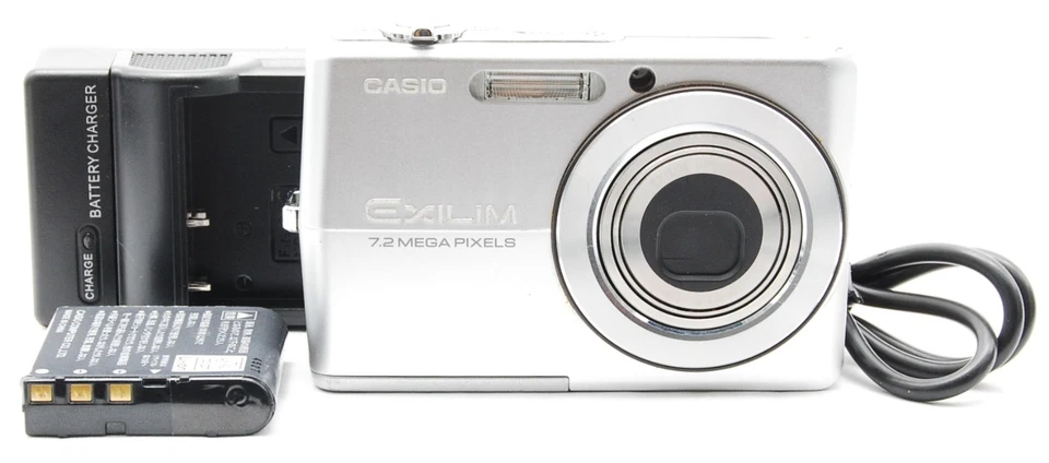 Casio EXILIM ZOOM EX-Z700 7.2MP Digital Camera From Japan #174010005 - Image 1 of 4