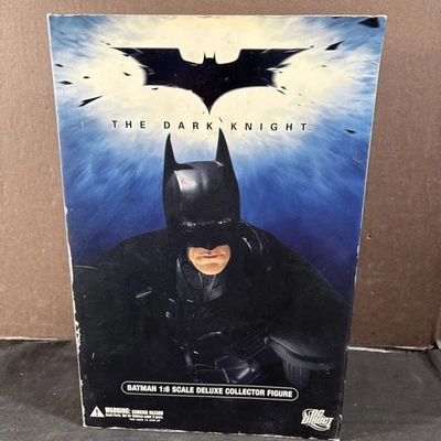 FIGURA DE ACCIÓN BATMAN CABALLERO OSCURO CHRISTIAN BALE ESCALA 1:6 NUEVA EN CAJA DC DIRECT Foto 1 de 4