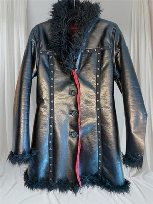 Trench coat Y2K Tripp NYC estrela vermelha polivinil pele sintética feminino unissex serve para PEQUENO - Imagem 1 de 4