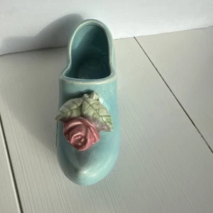 Vintage McCoy Keramik niederländischer Schuh Übertopf 1940er USA blau mit rosa Blume - Bild 1 von 4