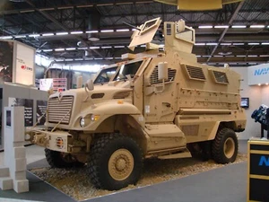 1/72 American Post War International Maxxpro. Painted Resin. 3800 models on offr - Picture 1 of 3