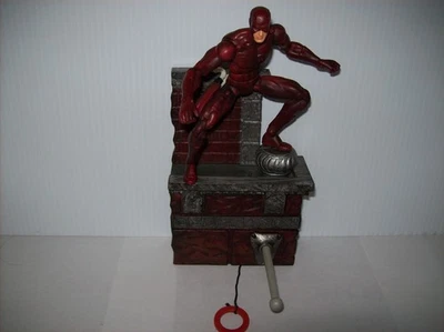 Figura de acción ToyBiz Spider Man Classics Daredevil Marvel Legends 2003 con base Foto 1 de 4