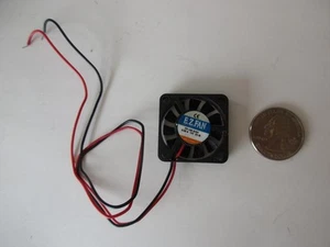 Commonwealth 12VDC FAN Muffin FP-108S/DC S1B 30mm x 10mm Rodamiento de bolas sin escobillas - Imagen 1 de 1