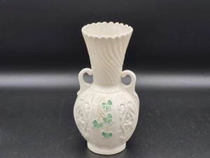 Vintage Belleek Doppelhenkel Vase, 6" - Bild 1 von 6