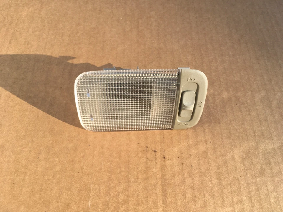 2005-2009 Subaru Legacy Outback Interior Luggage Lamp Light Clear Lens OEM  - Image 1 of 1