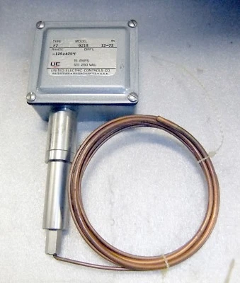 United Electric Temperature Control Type F7 Model 9218 -125 + 425 F - Image 1 of 3