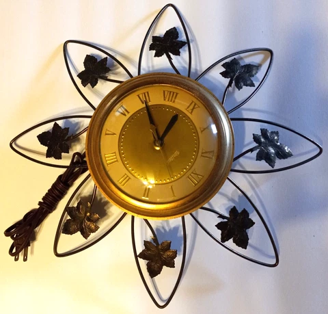 VINTAGE UNITED ELECTRIC WALL CLOCK , MAPLE LEAVES-SUNBURST MODEL-55 Cover