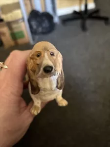 Bassett Hound Figure Displayed Only - Picture 1 of 5