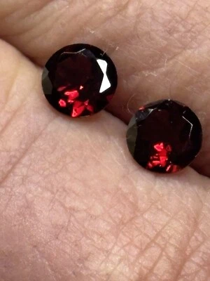 Natural Almandine Garnet Pair 6mm Round Clean 1.82cttw T5R2D5 - Image 1 of 4