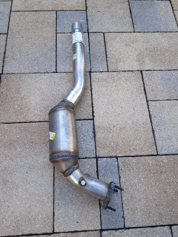 Catalyst Right Porsche 911 996 3.6L Year 98-2005 99611302258 99611302260 New - Image 1 of 4