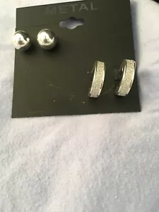 2 Pair of Earrings New silver stud and silver glitter hoops - Picture 1 of 6