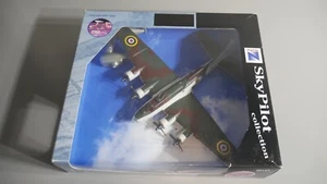 New Ray Toys Sky Pilot Collection die cast WW2 bomber B-17 #20103 complete - Picture 1 of 13