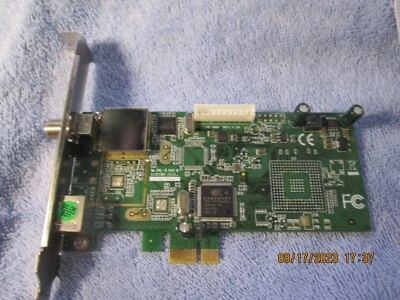 Gateway Yuan PE-988 REV: 3.2A CATV/FM Desktop Tuner Card PCI-e Tested Working - Image 1 of 3