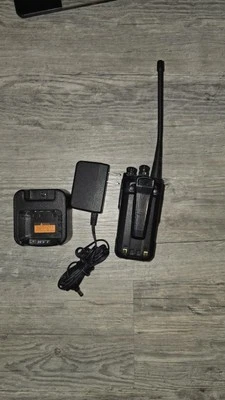 CARGADOR RADIO ANALÓGICO HYT TC-508U(2) (LEER DESCRIPCIÓN) Foto 1 de 2