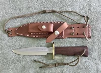 Greg Wall Custom Model 1-6” Style Knife With Custom Extras New - Image 1 of 4