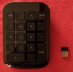 Targus AKP11A Wireless Numeric Keypad - USB - Black AKP11US - TESTED & WORKS - Picture 1 of 17
