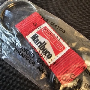 Marlboro Adventure Team Key Ring /Carabiner Keychain Vintage NOS New Old Stock - Picture 1 of 8