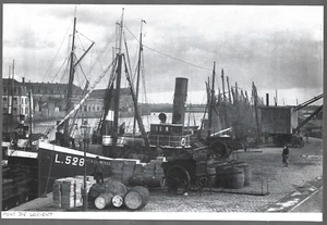 2004 -- AKTIVITÄT IM HAFEN VON LORIENT. 3Y969 - Bild 1 von 1
