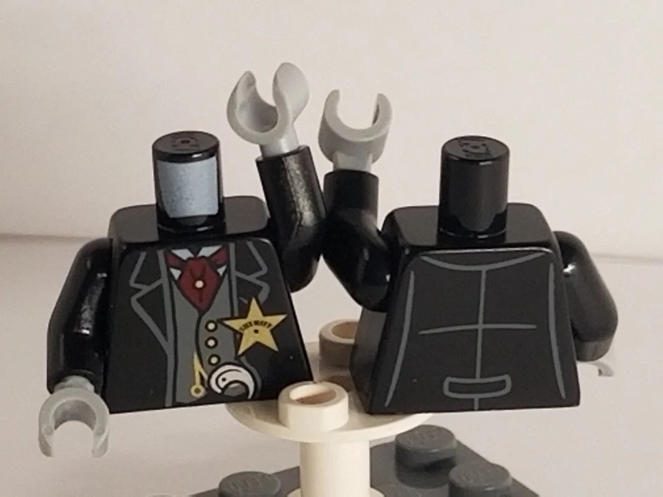 LEGO Minifigura Torso Sheriff Traje Occidental Ascot Reloj de Bolsillo Cadena Estrella Dorada Foto 1 de 1