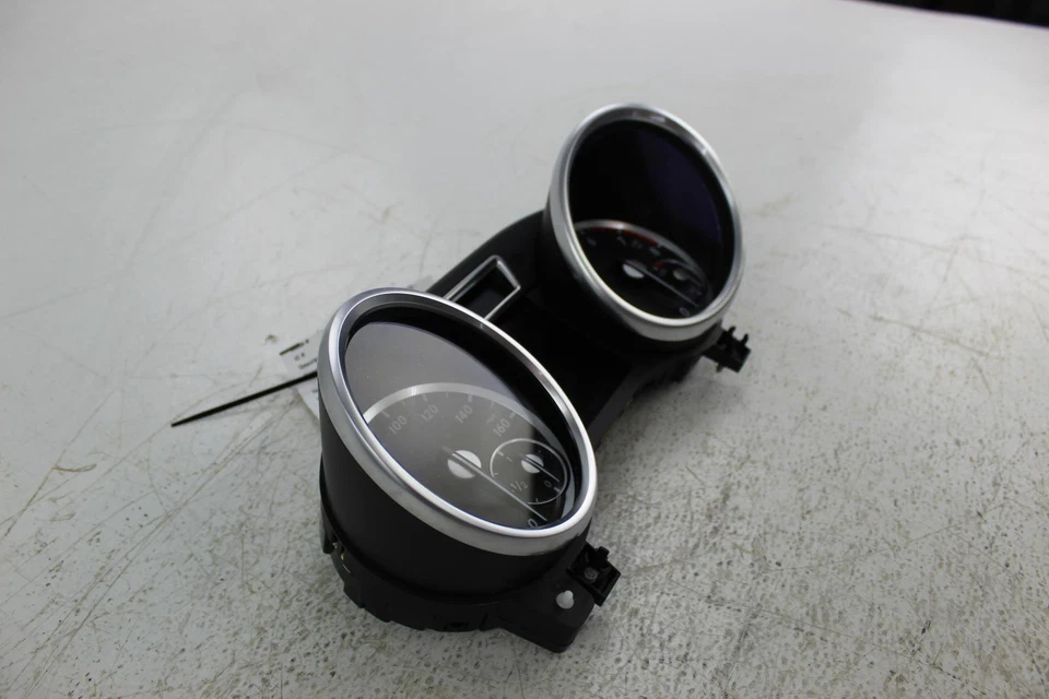 Medidor de velocímetro usado se adapta a: Mercedes-Benz Mercedes clase gl 166 2016 tipo GL450 Foto 1 de 4