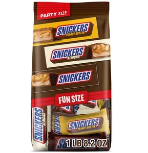 Snickers Fun Size Football Chocolate Bars Variety Pack, Party Size .. - Picture 1 of 4