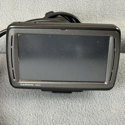 Garmin Nuvi 885 With MSN Direct GPS Navigator Car Charger USB Mount Bundle - Image 1 of 4