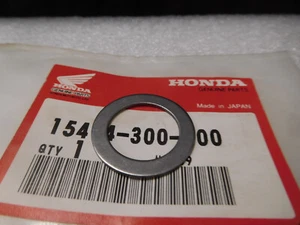 Honda CB 750 Four K0 K1 K2 - K6 K7 Scheibe für Ölfilter Seat, oil filter spring - Bild 1 von 1
