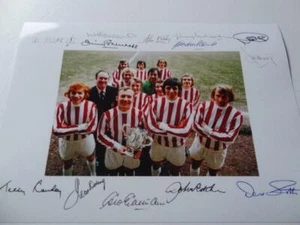 STOKE CITY FC 1972 FUSSBALL LEAGUE CUP FINAL GORDON BANKEN & TEAM SIGNIERTER NACHDRUCK - Bild 1 von 1