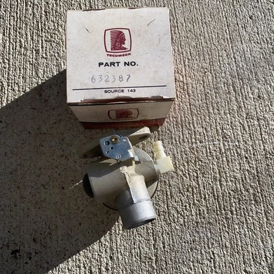 Tecumseh Vintage Nos 632387 Carburetor Assembly  - Image 1 of 4